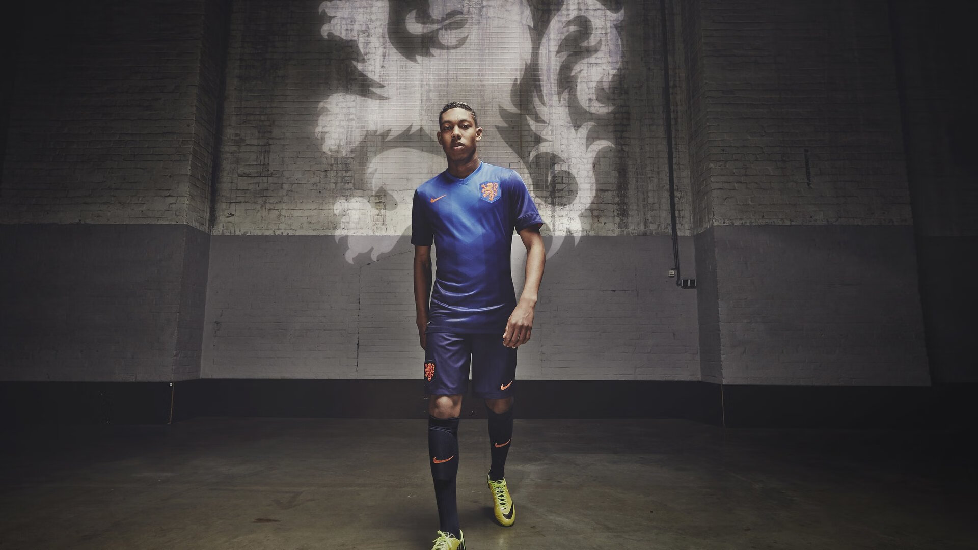 开云官网-字母哥的叹息,当无解成为一面镜子 第2张 开云官网-字母哥的叹息,当无解成为一面镜子 第2张